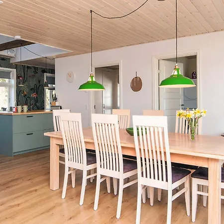 8 Person In Bjert-by Traum * Binderup Strand