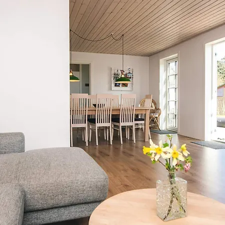 8 Person In Bjert-by Traum بيت للعطل Binderup Strand