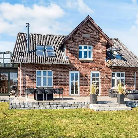 Feriehus 8 Person In Bjert-by Traum